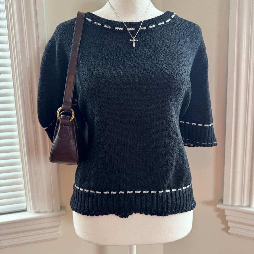 Active usa modern black knit sweater with white stitching